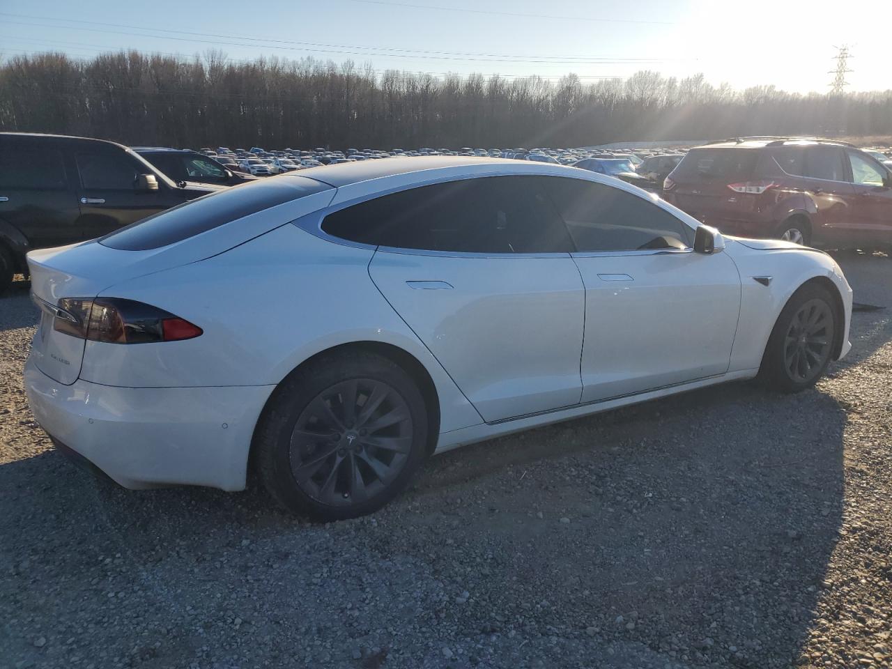 5YJSA1E21LF369218 2020 Tesla Model S