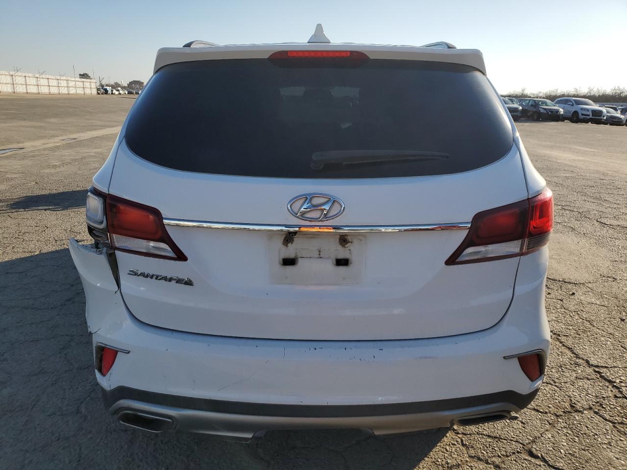 2018 Hyundai Santa Fe Se VIN: KM8SM4HF7JU258793 Lot: 42770135