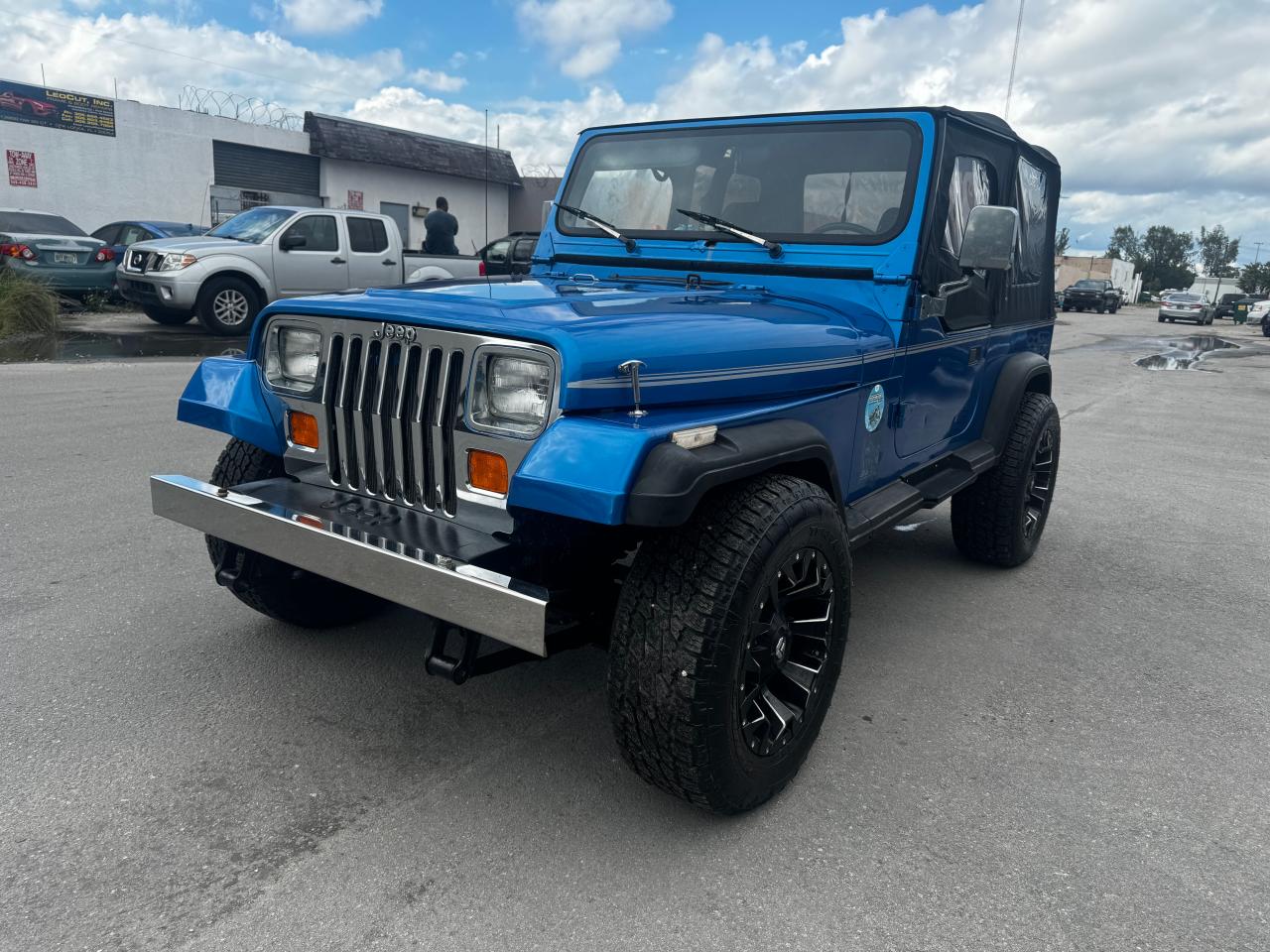 1992 Jeep Wrangler / Yj S VIN: 2J4FY19P6NJ559597 Lot: 89138275