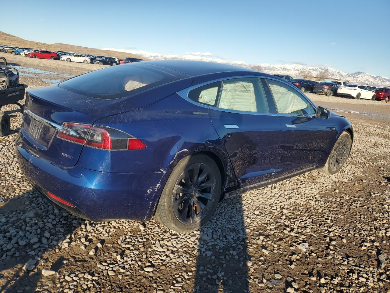 7SAXCBE57PF374044 2018 Tesla Model S