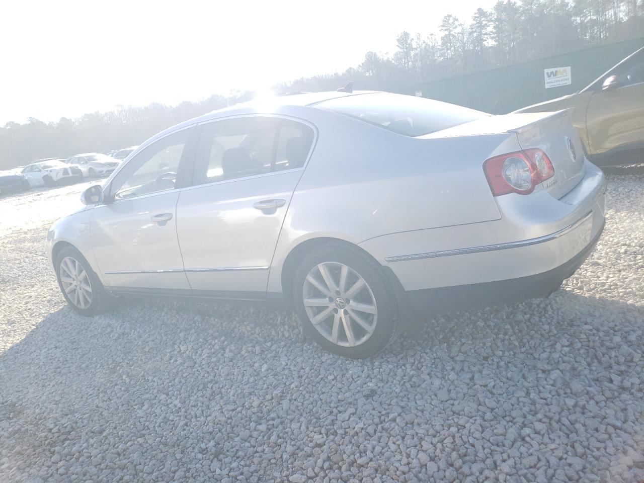 WVWJK7AN2AE139634 2010 Volkswagen Passat Komfort