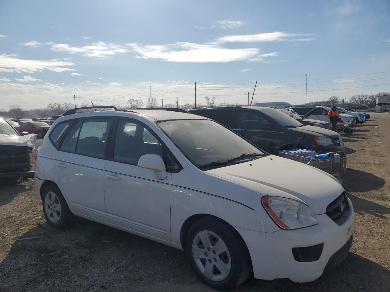 2009 Kia Rondo Base VIN: KNAFG528097267484 Lot: 42937675