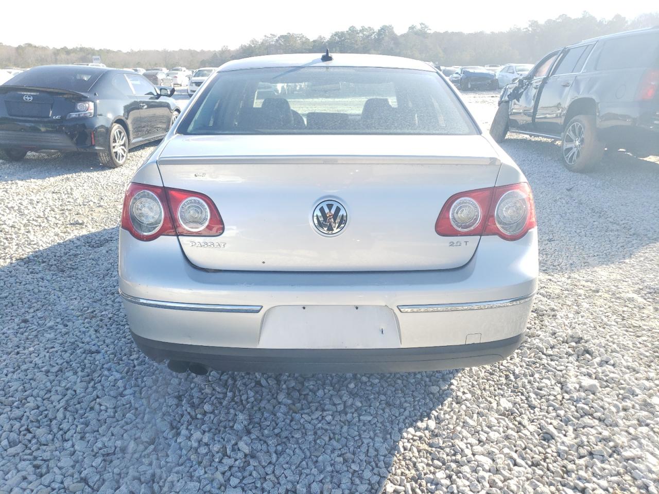 WVWJK7AN2AE139634 2010 Volkswagen Passat Komfort