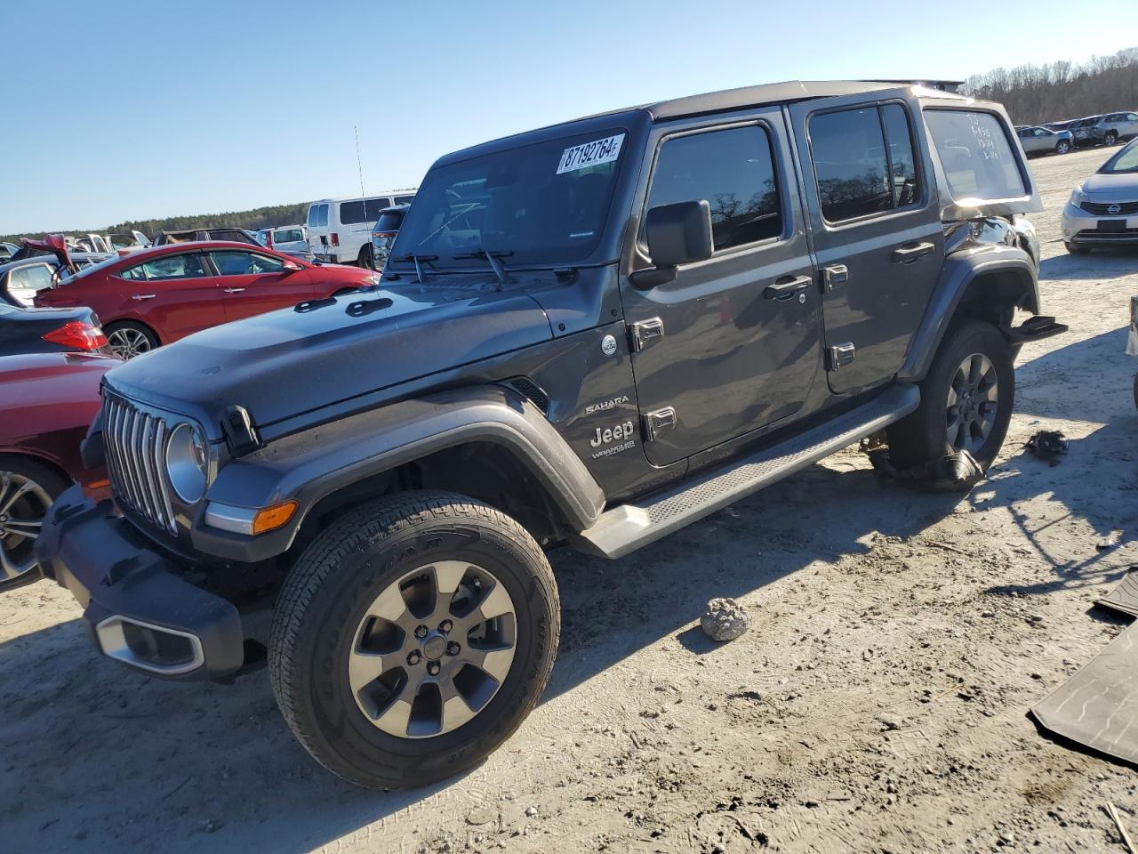 1C4HJXEG7KW637630 2019 Jeep Wrangler Unlimited Sahara