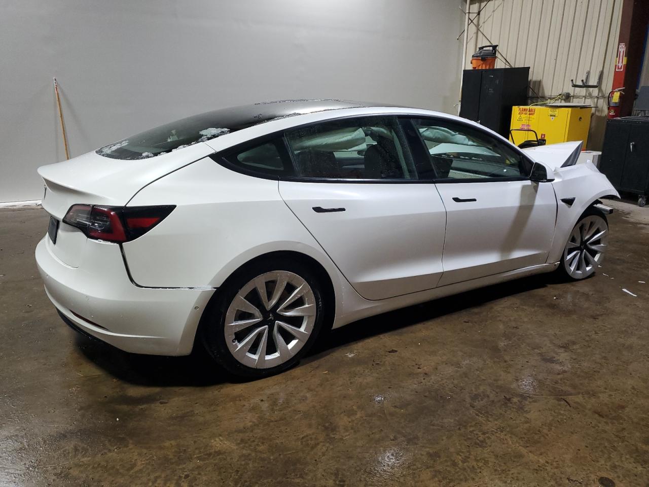 5YJ3E1EB5NF191695 2022 Tesla Model 3