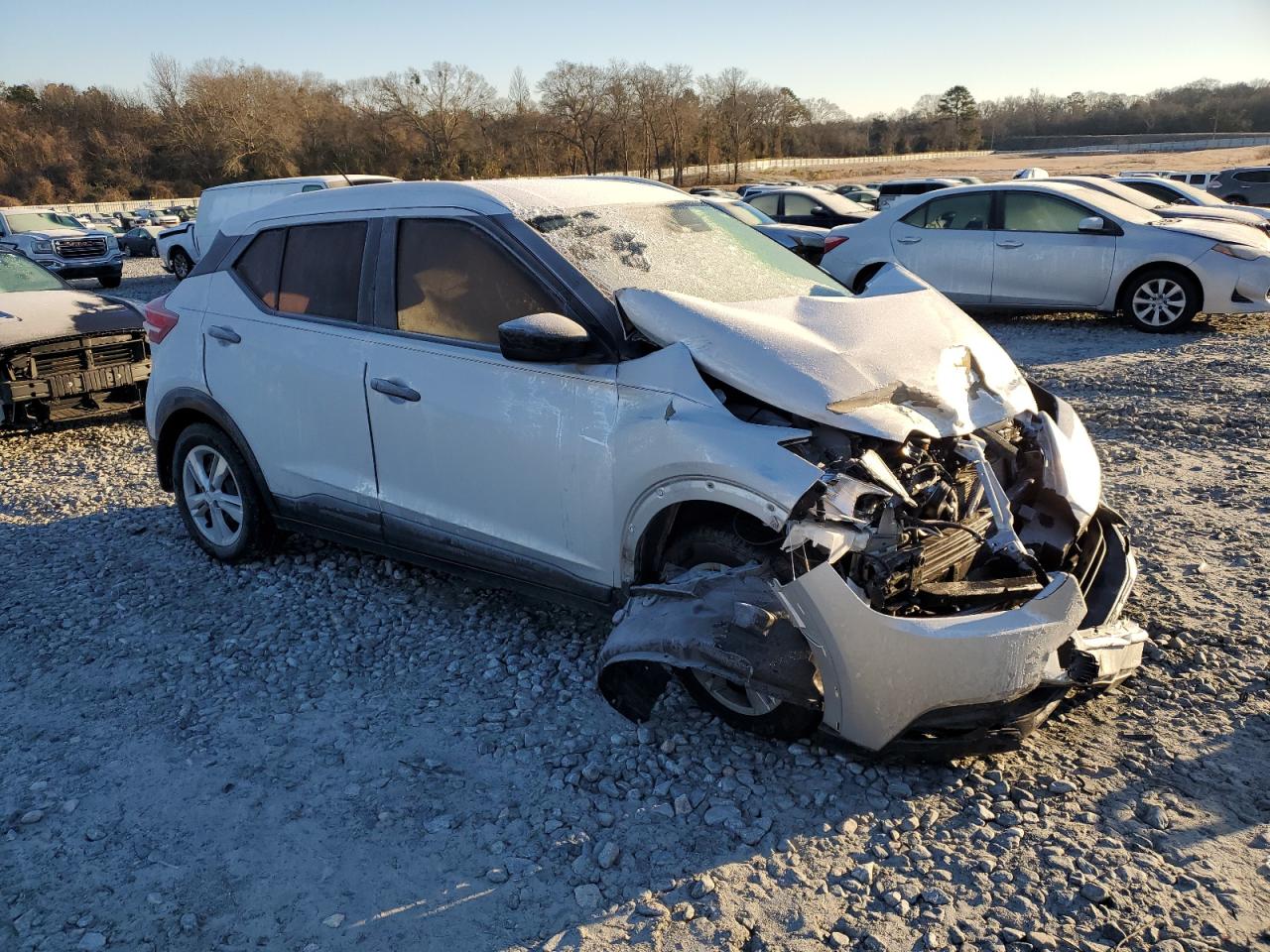 2018 Nissan Kicks S VIN: 3N1CP5CU1JL532563 Lot: 89169025