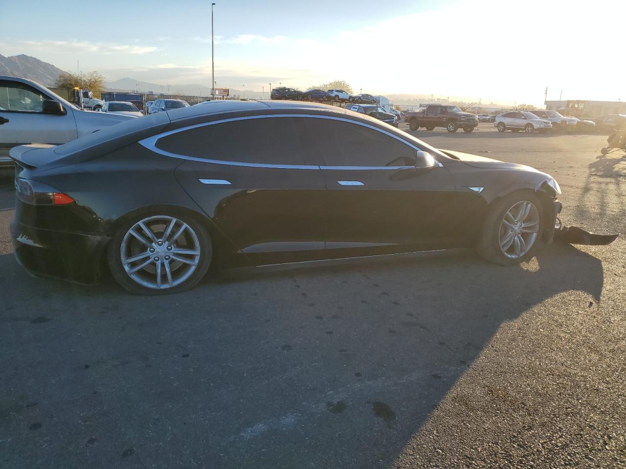 5YJSA1DGXDFP04734 2013 Tesla Model S