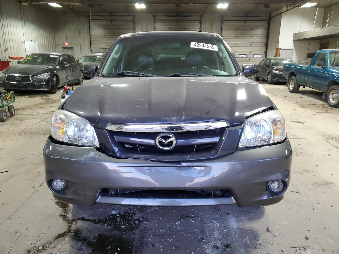 2005 Mazda Tribute I VIN: 4F2YZ92Z55KM31146 Lot: 42934565