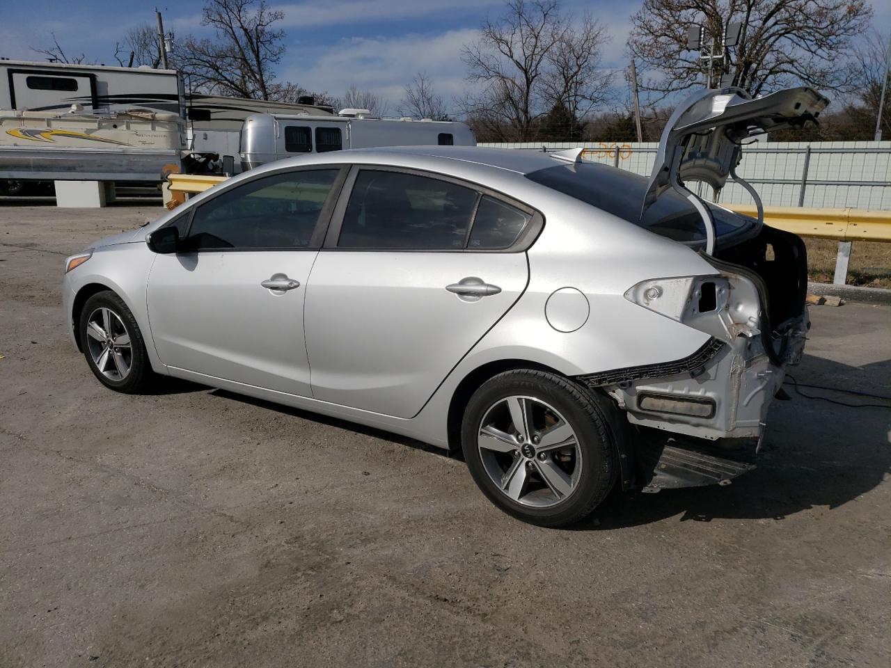 2018 Kia Forte Lx VIN: 3KPFL4A72JE245637 Lot: 42712585