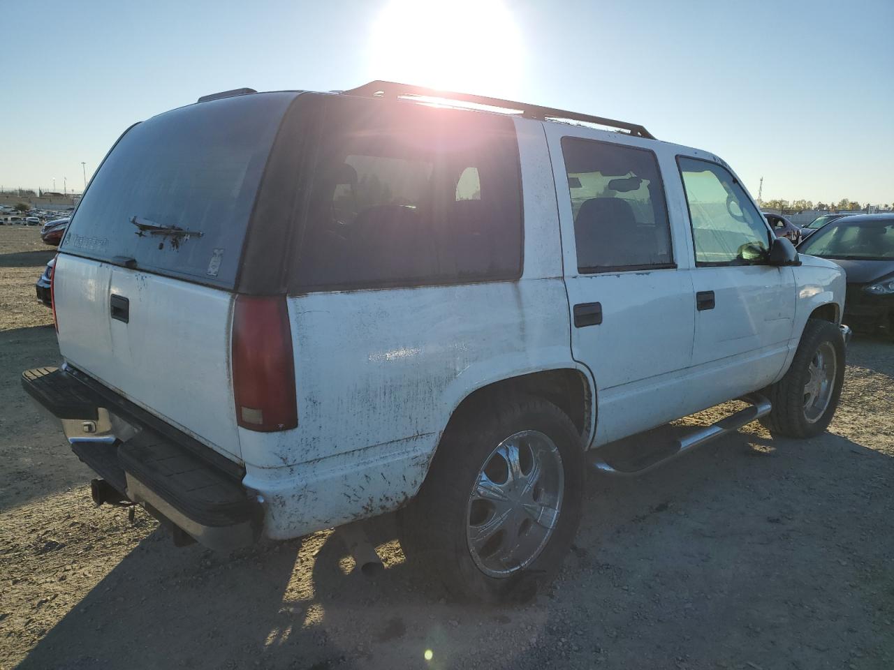 1997 GMC Yukon VIN: 1GKEK13R7VJ748007 Lot: 41828585