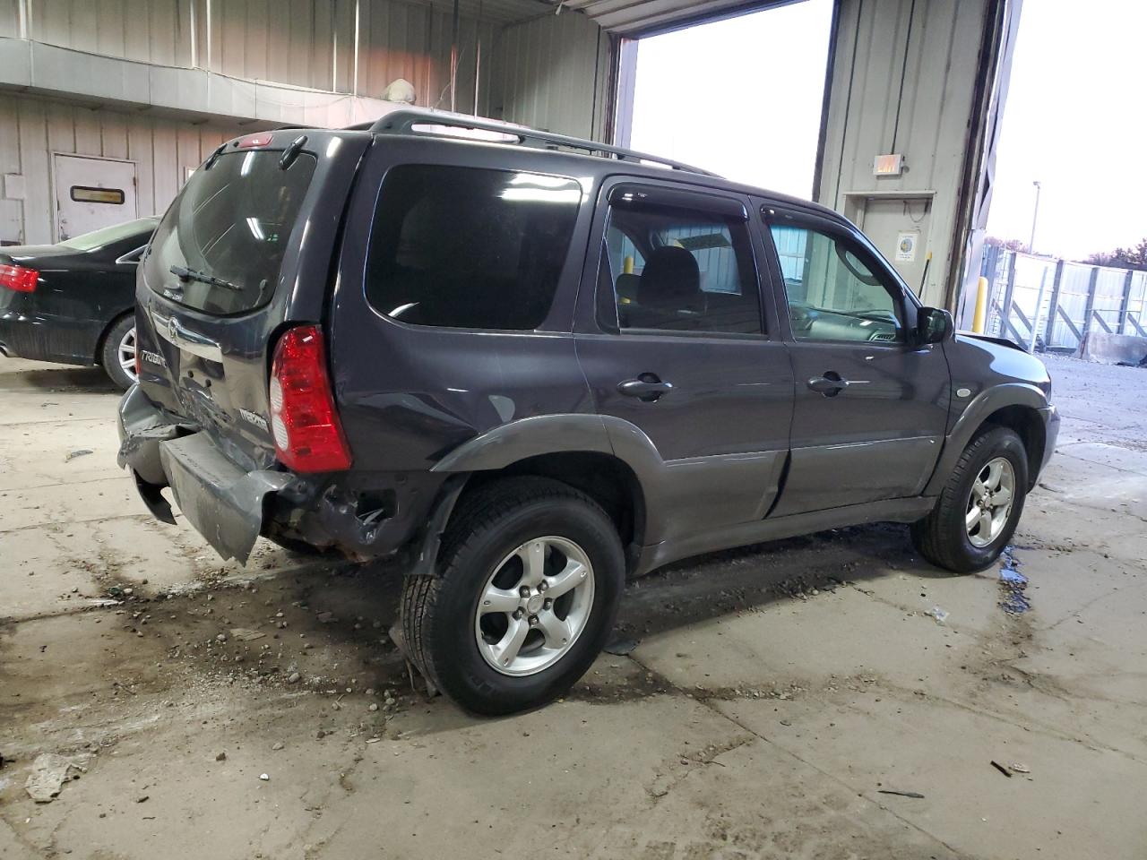 2005 Mazda Tribute I VIN: 4F2YZ92Z55KM31146 Lot: 42934565