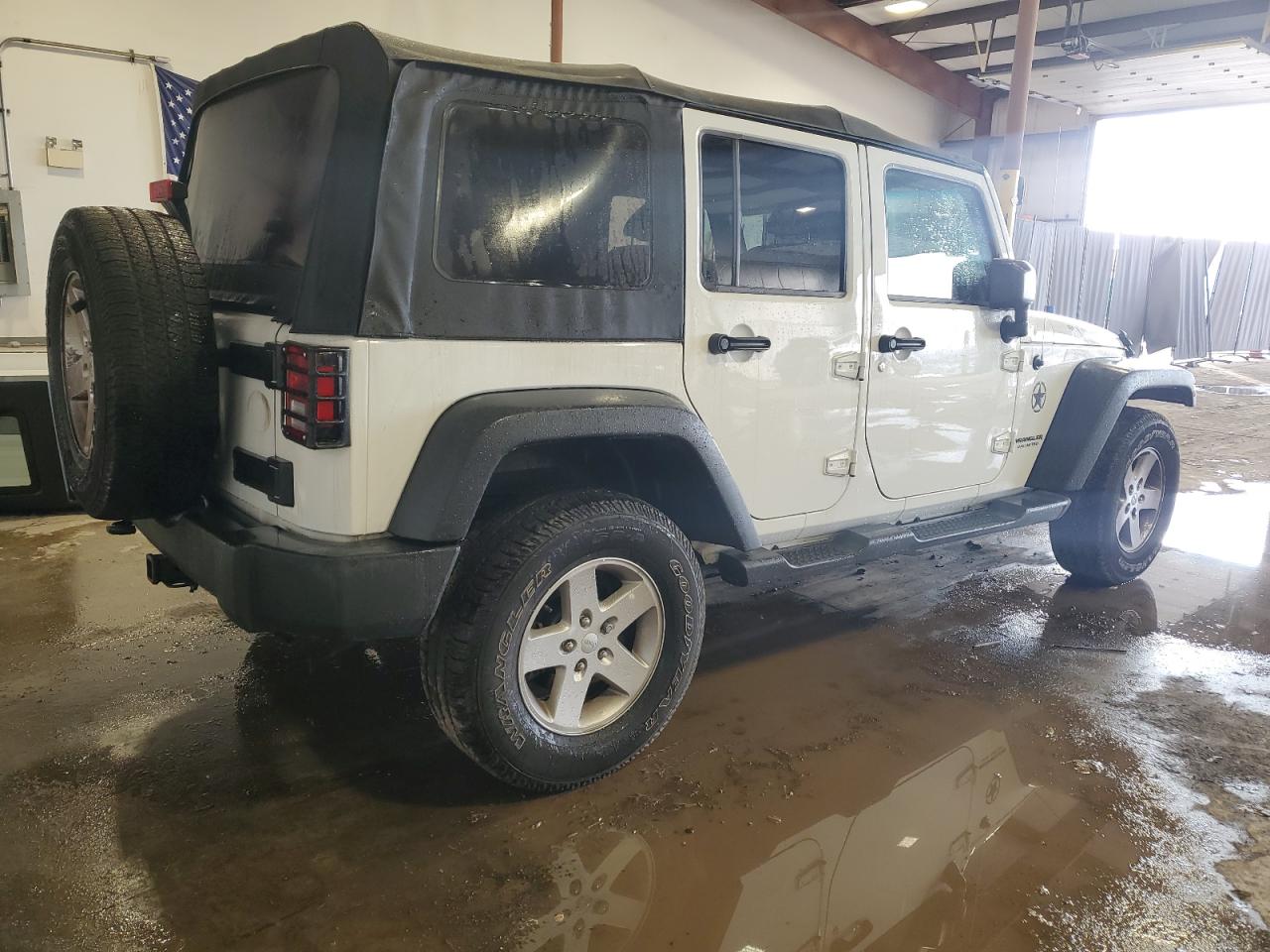 1C4HJWDG6HL578186 2017 Jeep Wrangler Unlimited Sport