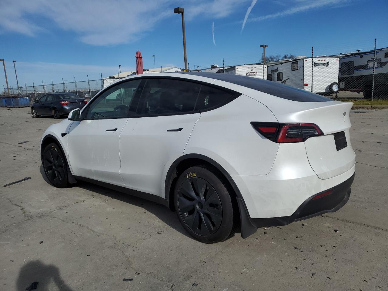 2024 Tesla Model Y VIN: 7SAYGDEE7RF195364 Lot: 88319945