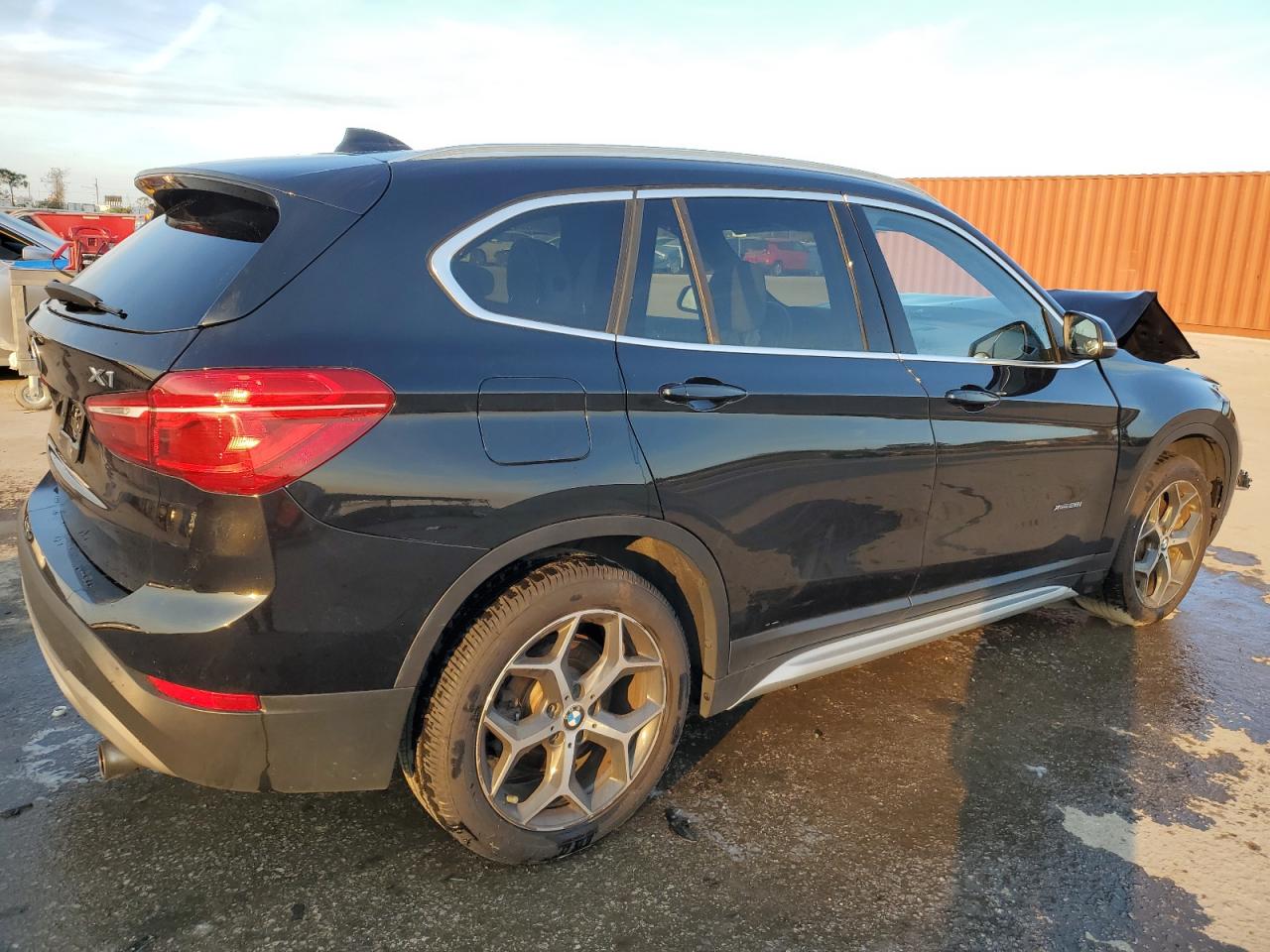 2018 BMW X1 xDrive28I VIN: WBXHT3C30J5K23793 Lot: 42944555