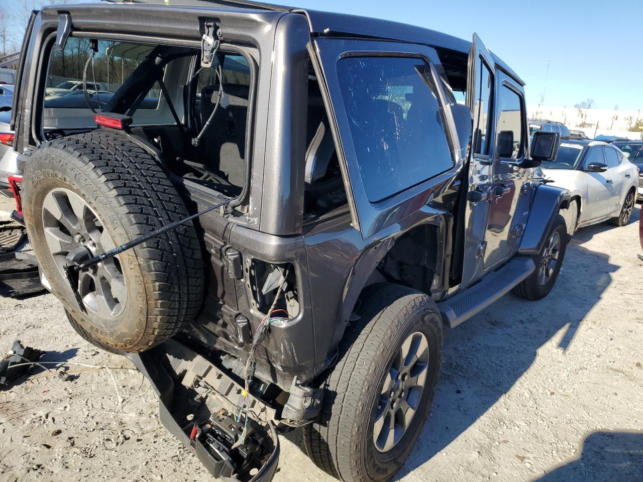 1C4HJXEG7KW637630 2019 Jeep Wrangler Unlimited Sahara