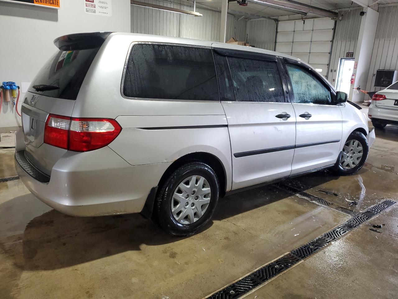 2007 Honda Odyssey Lx VIN: 5FNRL38247B099973 Lot: 45268405