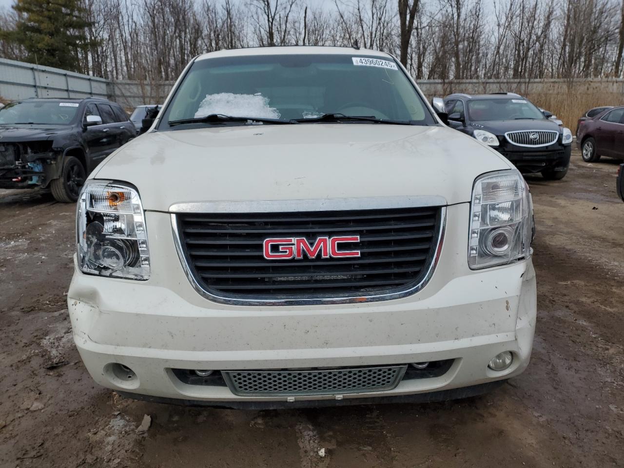 1GKS1KE06BR217663 2011 GMC Yukon Xl C1500 Slt