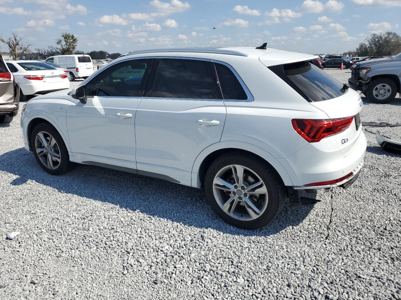 2019 Audi Q3 Premium Plus S-Line VIN: WA1EECF33K1071226 Lot: 44584645