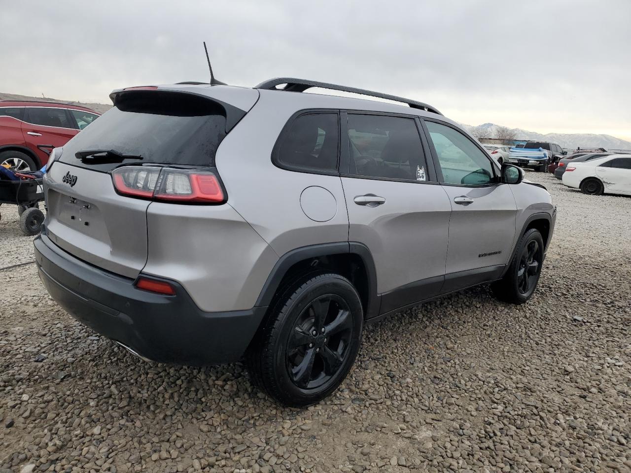 2019 Jeep Cherokee Latitude Plus VIN: 1C4PJMLX2KD282245 Lot: 43073705