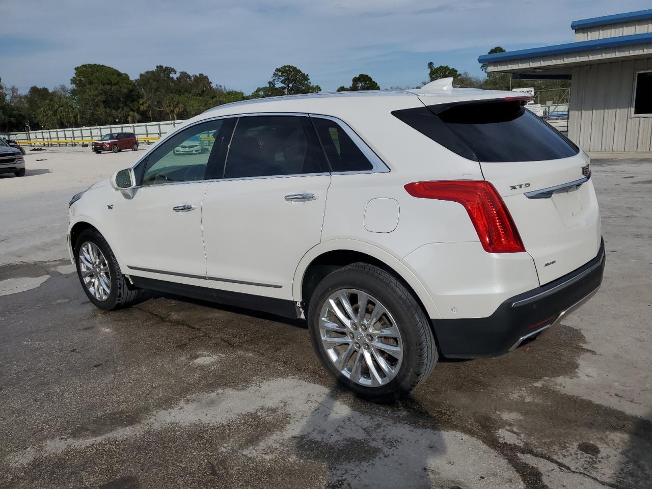 2019 Cadillac Xt5 Platinum VIN: 1GYKNGRS1KZ119241 Lot: 43848705