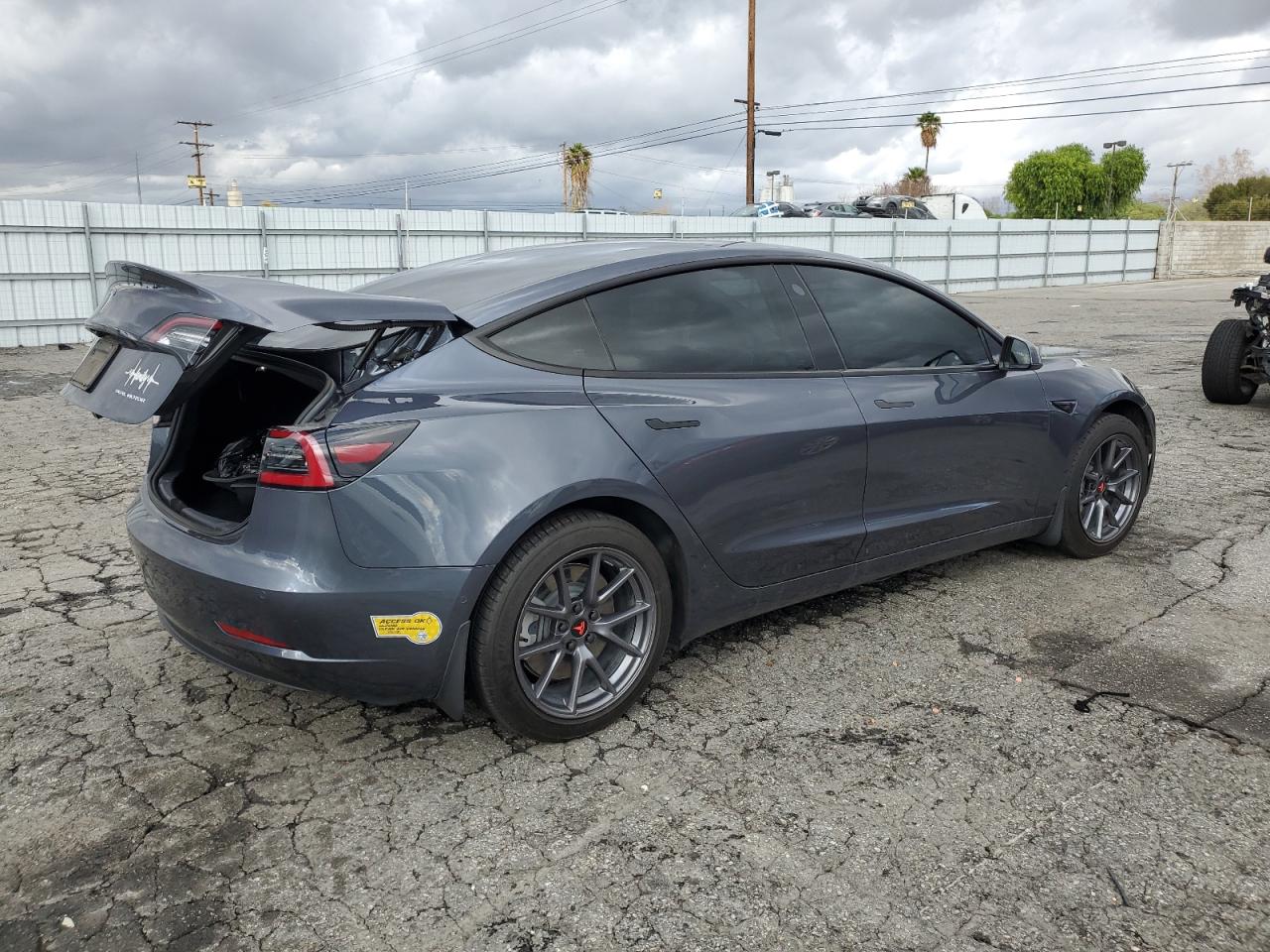 5YJ3E1EB3NF260996 2022 Tesla Model 3