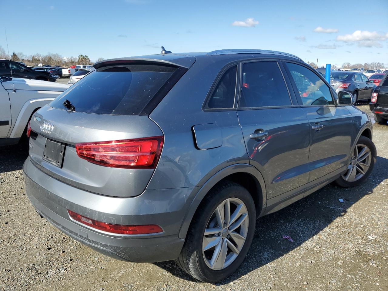 WA1BCCFS8HR016507 2017 Audi Q3 Premium