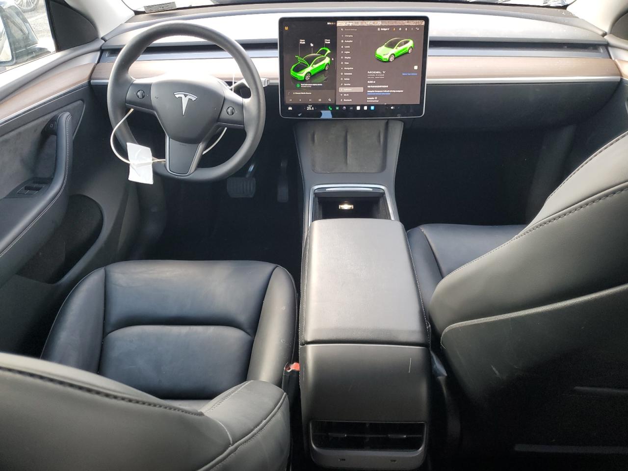 7SAYGAEE0RF062945 2024 Tesla Model Y