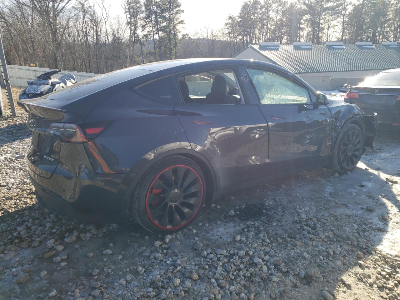 2024 Tesla Model Y VIN: 7SAYGDEF6RF033881 Lot: 43957765