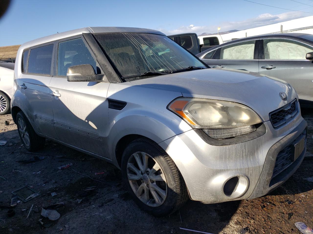 2013 Kia Soul + VIN: KNDJT2A61D7523020 Lot: 43920795