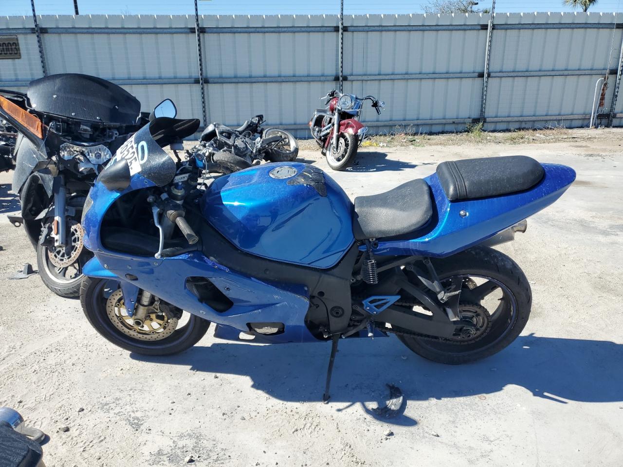 2002 Suzuki Gsx-R750 VIN: JS1GR7HA322103733 Lot: 45336525