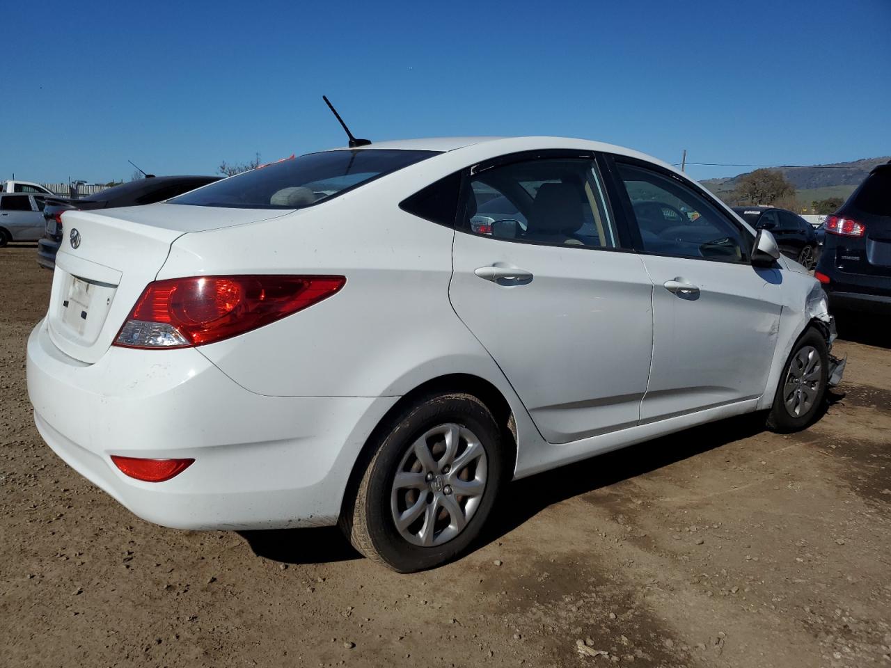 KMHCT4AE3EU664665 2014 Hyundai Accent Gls