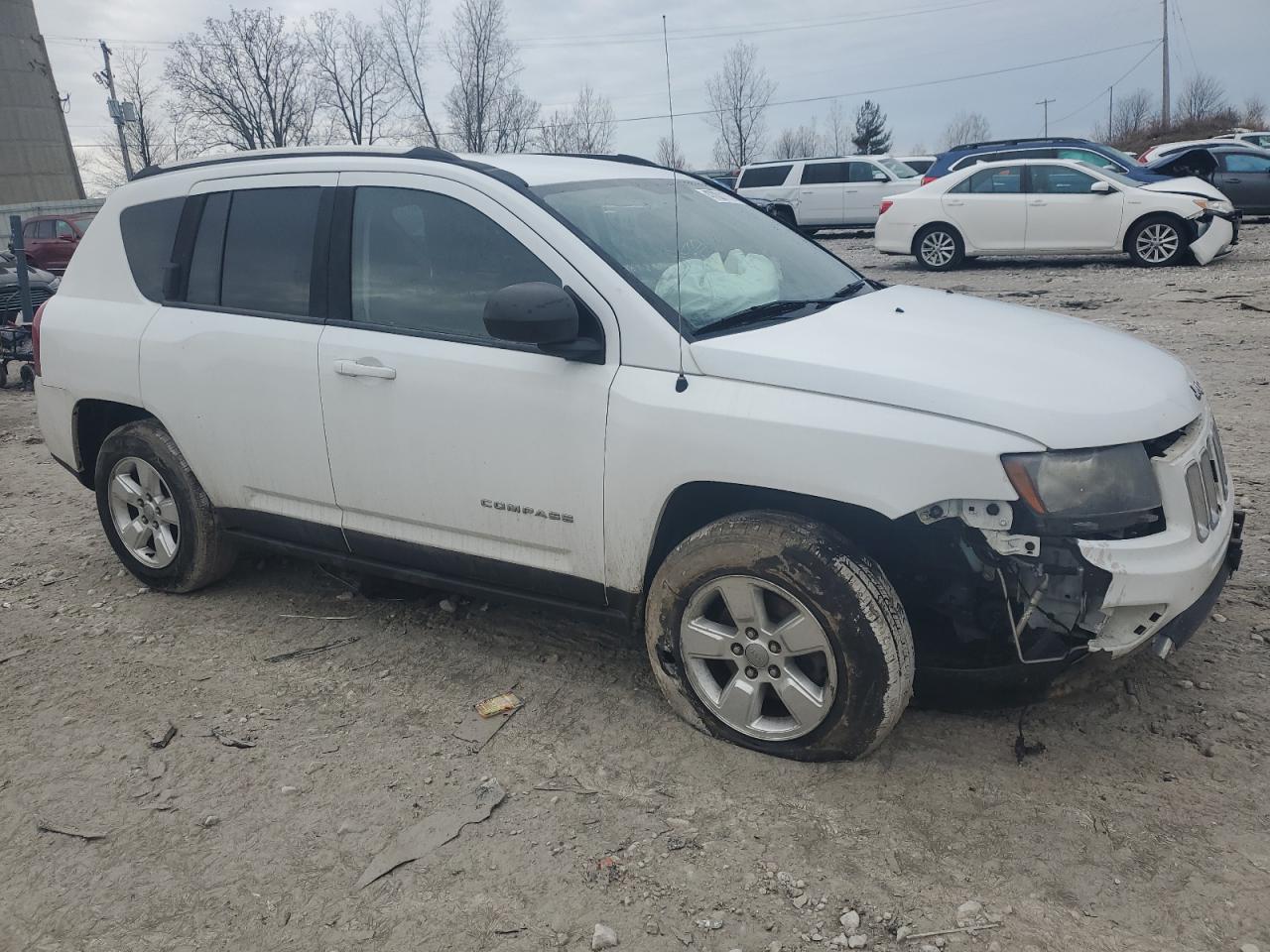 2014 Jeep Compass Sport VIN: 1C4NJCBA5ED843329 Lot: 47001175