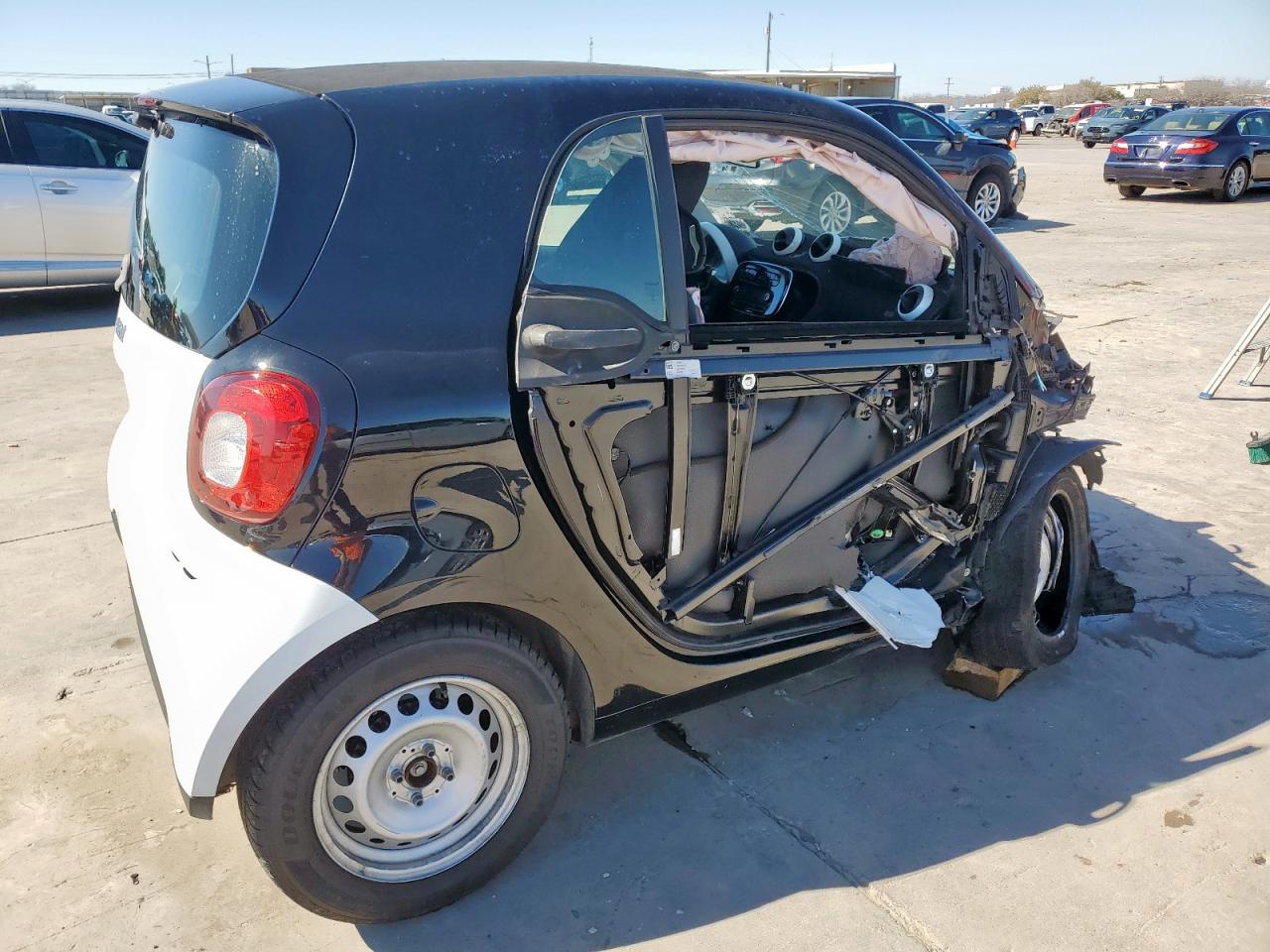 2017 Smart Fortwo VIN: WMEFJ5DA0HK173011 Lot: 46790405