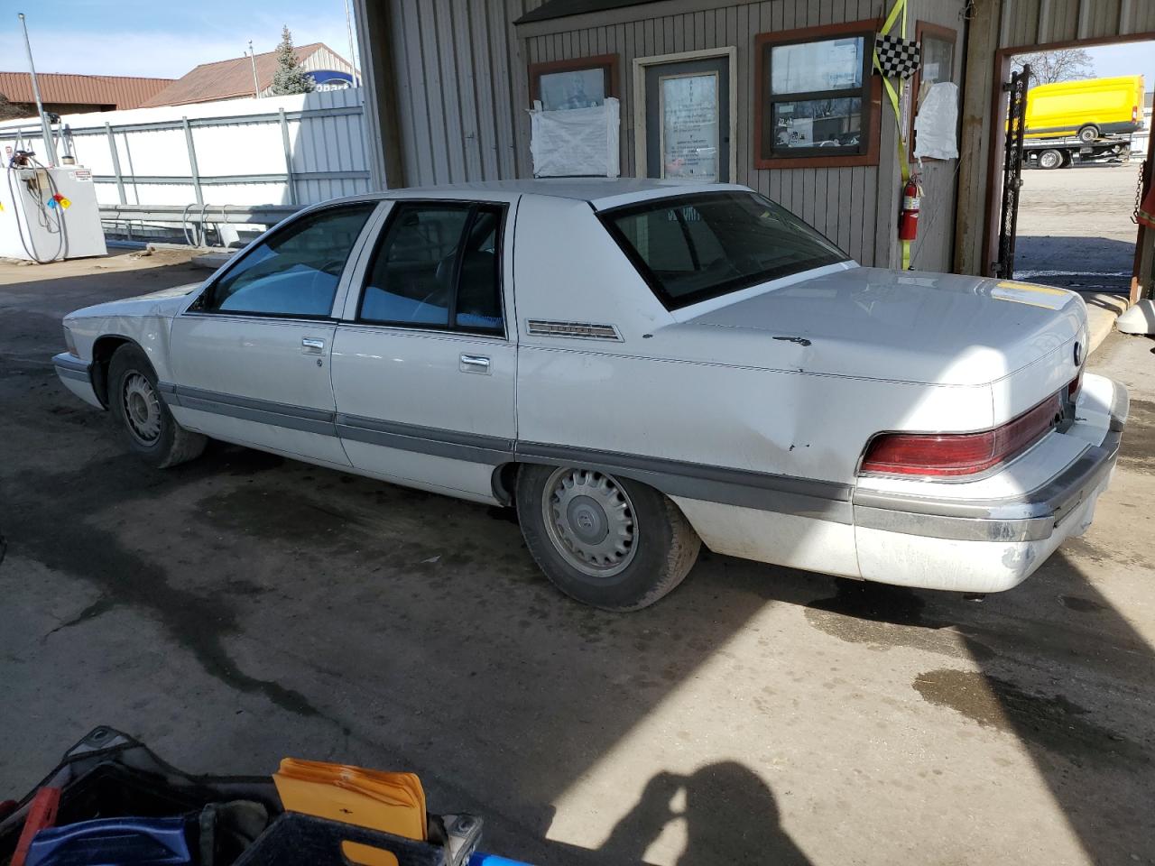 1996 Buick Roadmaster Limited VIN: 1G4BT52P2TR417509 Lot: 47072445