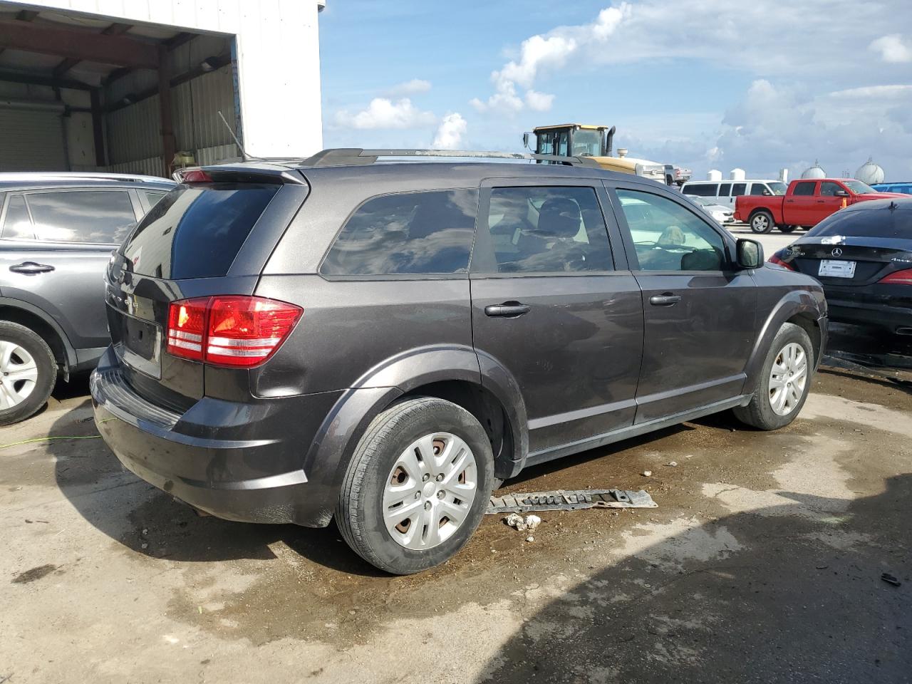 2018 Dodge Journey Se VIN: 3C4PDCAB1JT385321 Lot: 44560045