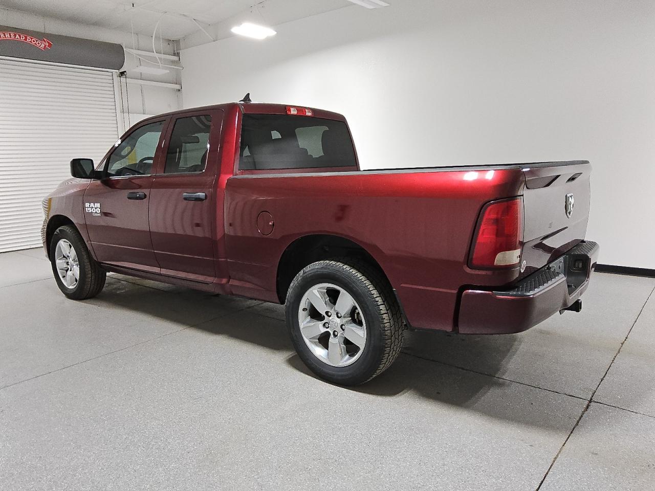 2019 Ram 1500 Classic Tradesman VIN: 1C6RR6FG6KS594371 Lot: 44262775