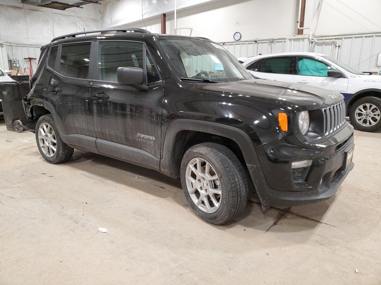 ZACNJDB14NPN53782 2022 Jeep Renegade Latitude