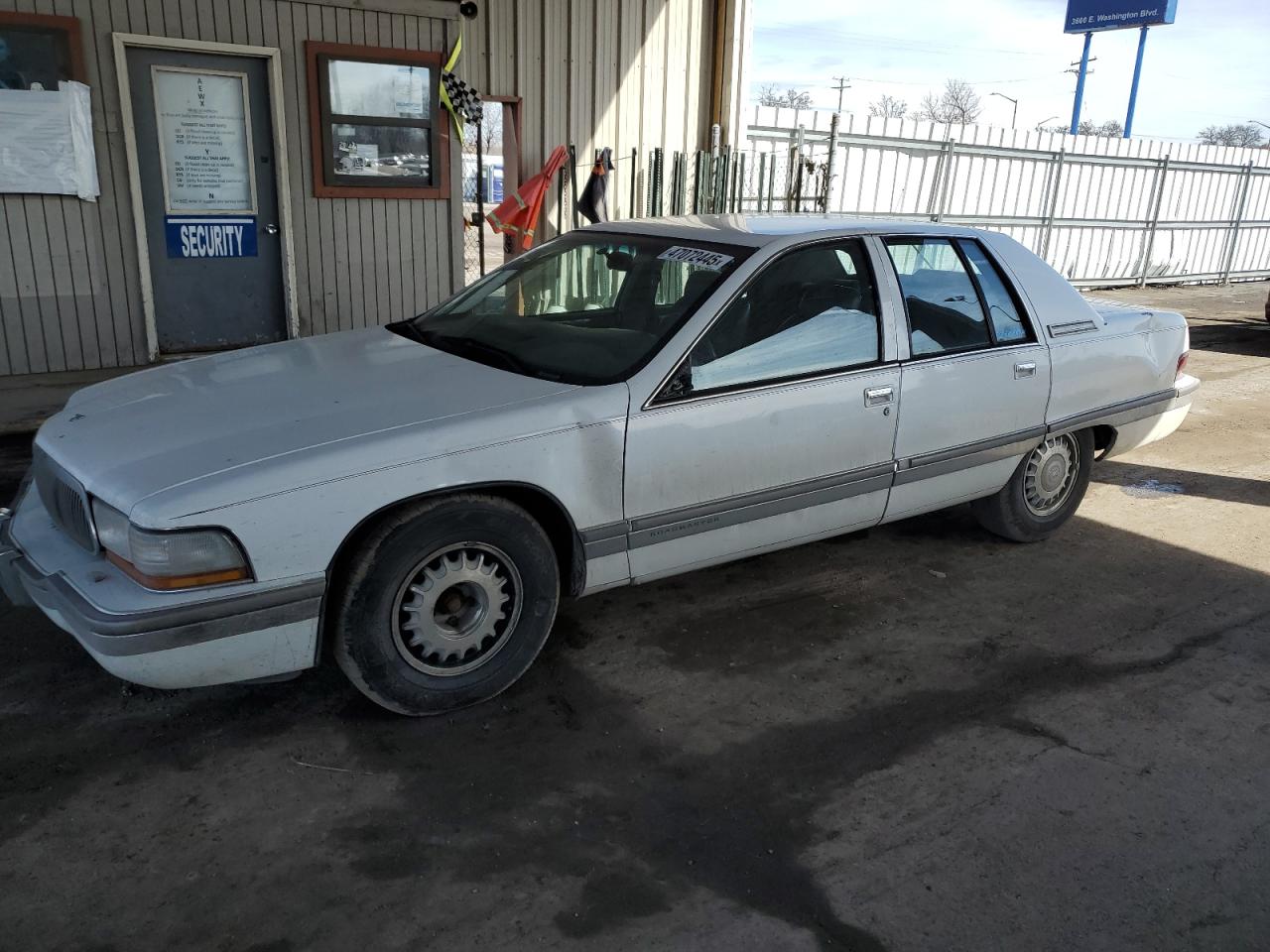 1996 Buick Roadmaster Limited VIN: 1G4BT52P2TR417509 Lot: 47072445