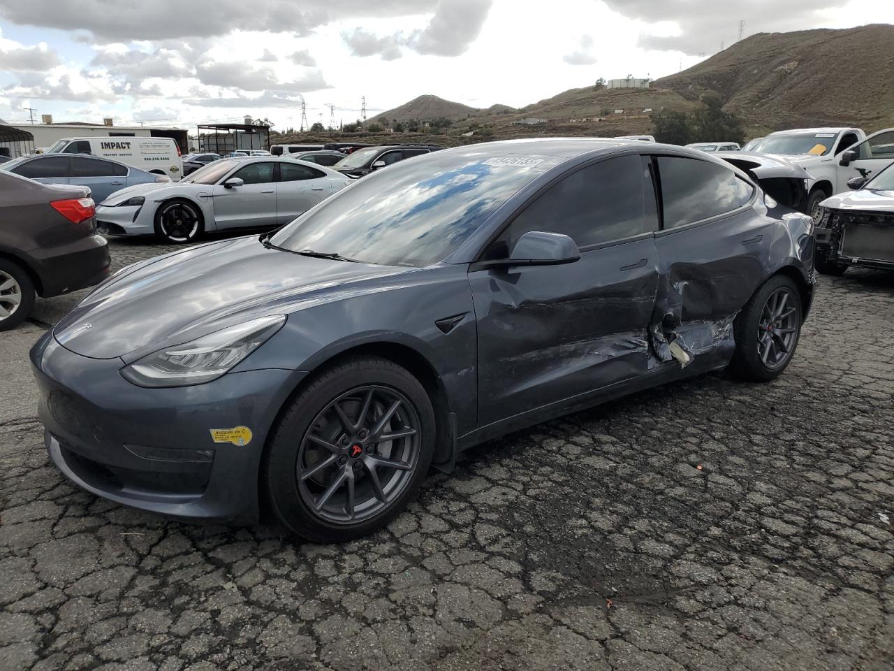 5YJ3E1EB3NF260996 2022 Tesla Model 3