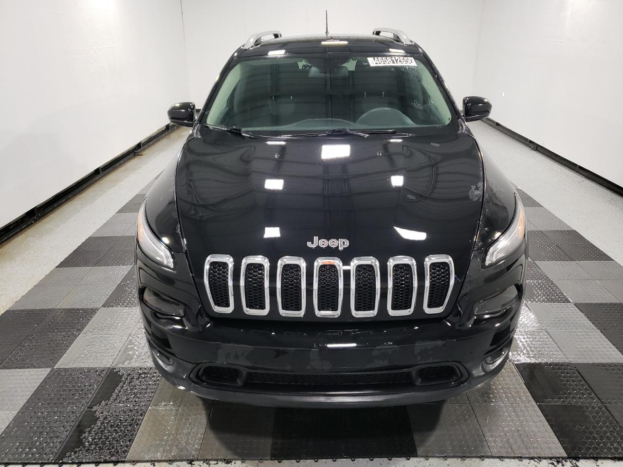 2018 Jeep Cherokee Latitude VIN: 1C4PJLCB1JD537285 Lot: 46581265