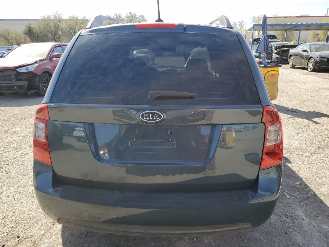 2009 Kia Rondo Base VIN: KNAFG529097285556 Lot: 46689755