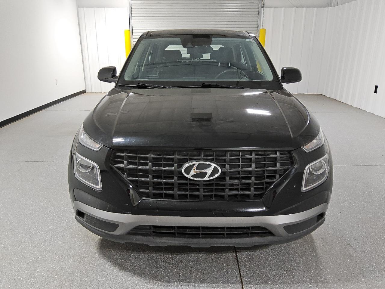 KMHRB8A38MU120129 2021 Hyundai Venue Se