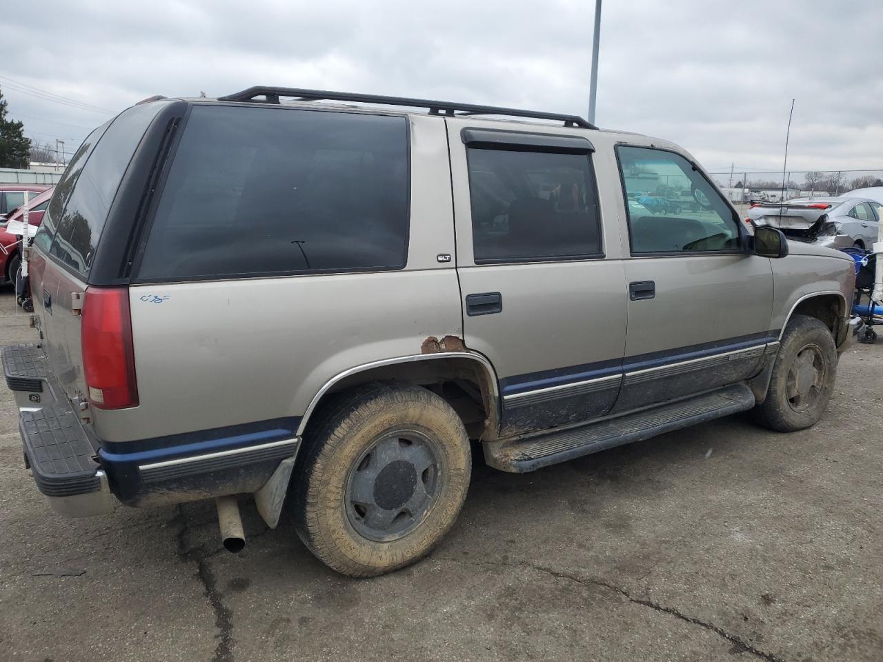 1998 GMC Yukon VIN: 1GKEK13R0WJ728697 Lot: 45138855