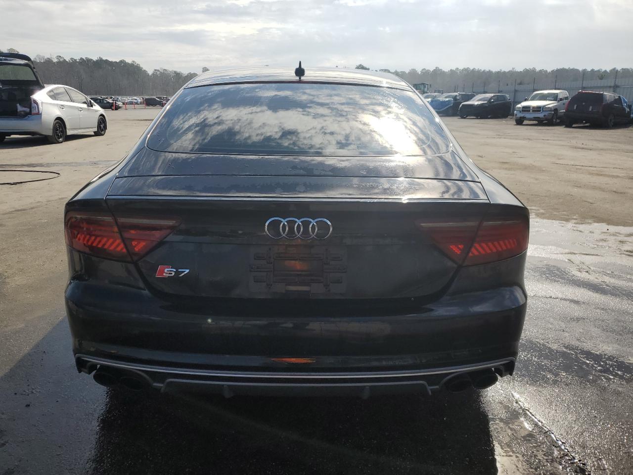 2017 Audi S7 Premium Plus VIN: WAUWFAFC9HN033980 Lot: 45926305