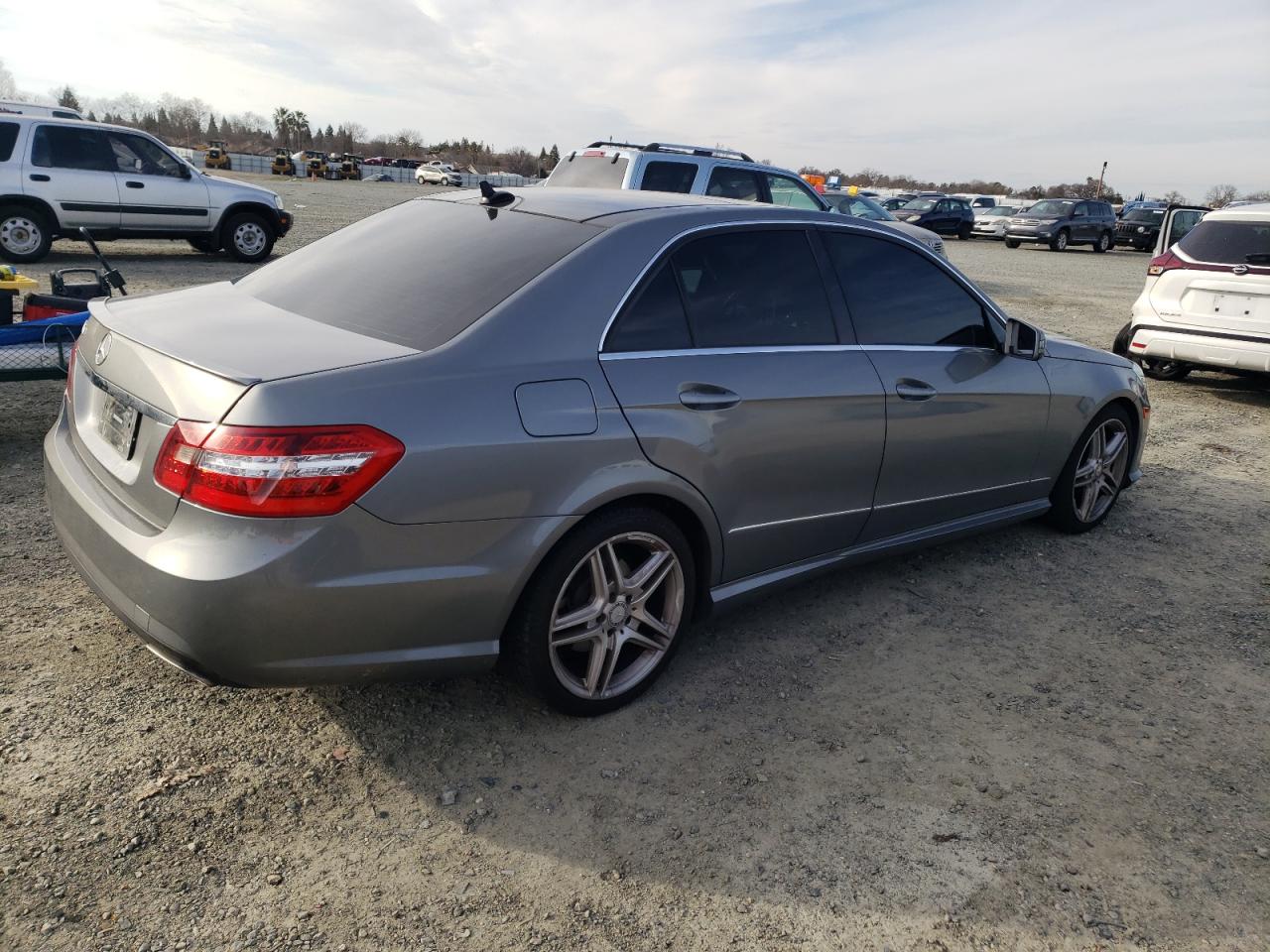 2013 Mercedes-Benz E 350 VIN: WDDHF5KB9DA683996 Lot: 45133445