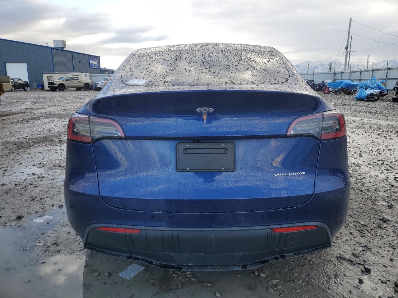 2024 Tesla Model Y VIN: 7SAYGAEE1RF072951 Lot: 45218535