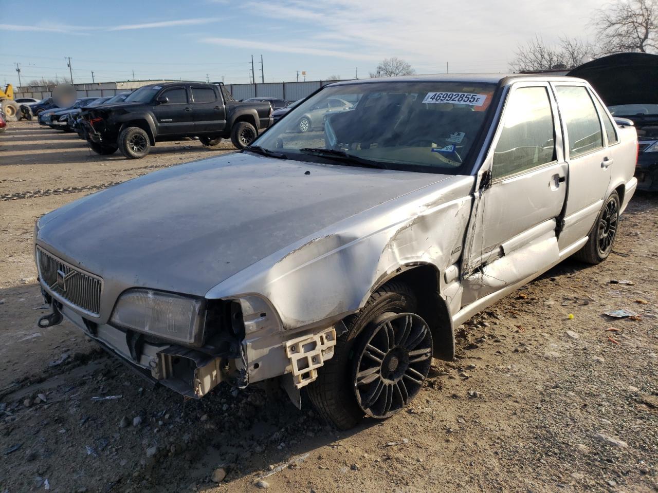 YV1LS558XW1551651 1998 Volvo S70