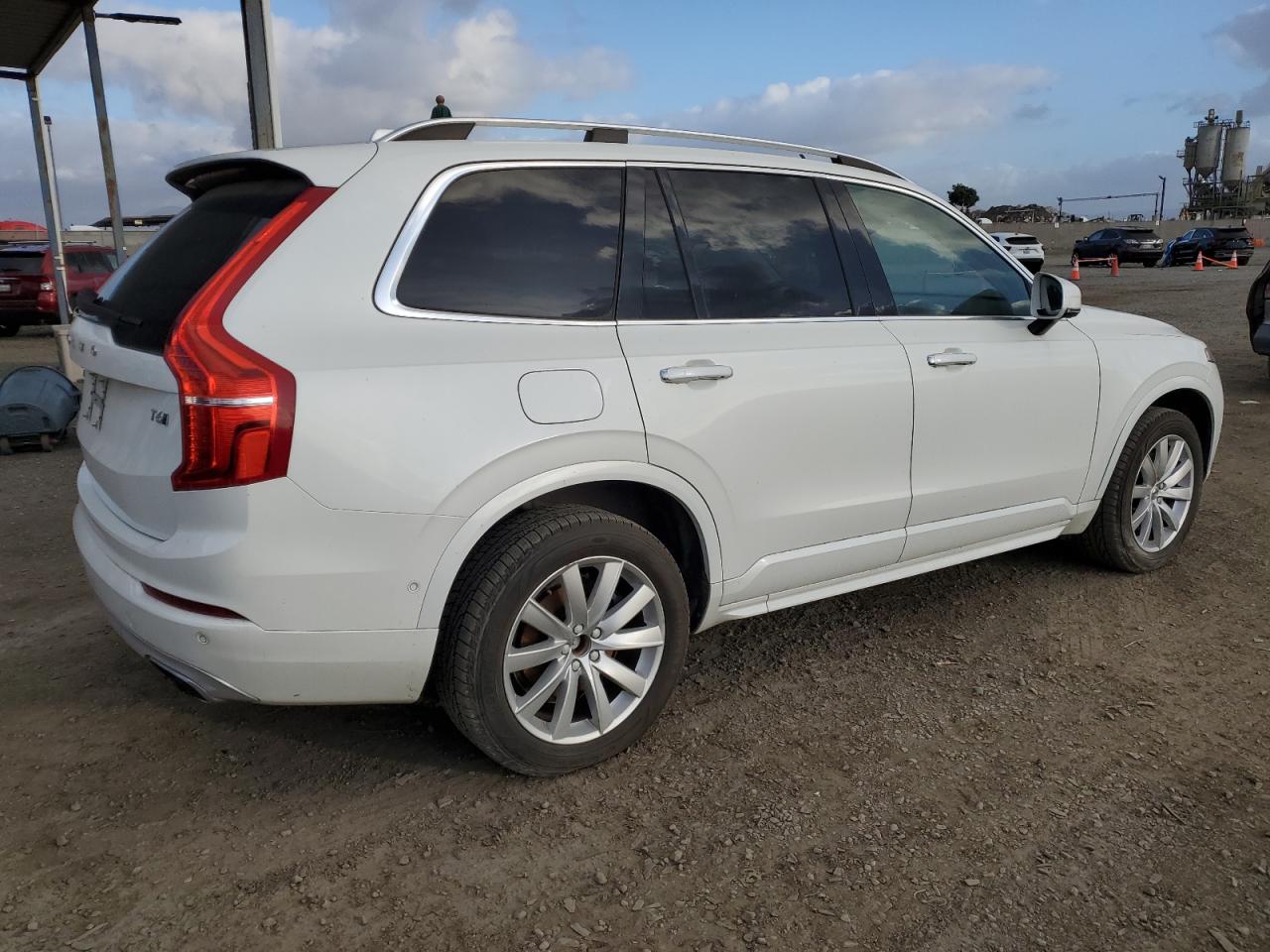 2016 Volvo Xc90 T6 VIN: YV4A22PK8G1045772 Lot: 45231845