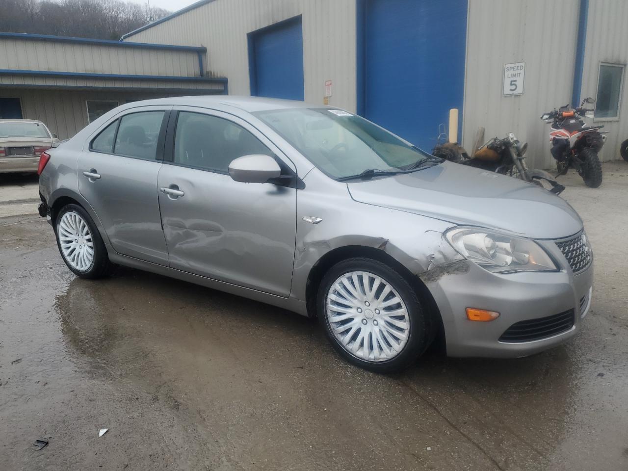 JS2RF9A34B6110378 2011 Suzuki Kizashi Se