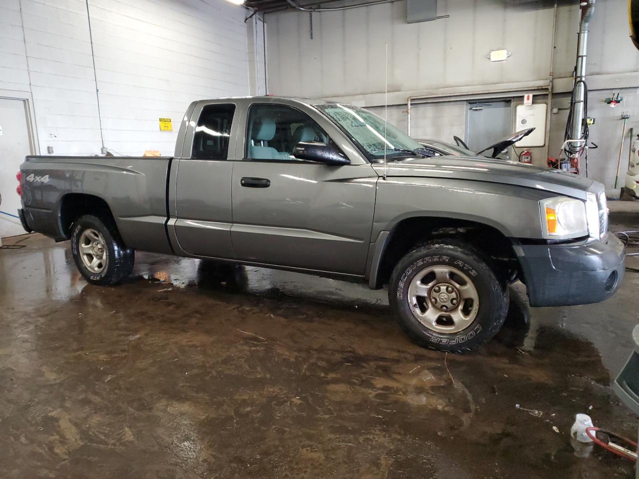 2005 Dodge Dakota St VIN: 1D7HW22K05S332114 Lot: 46319375